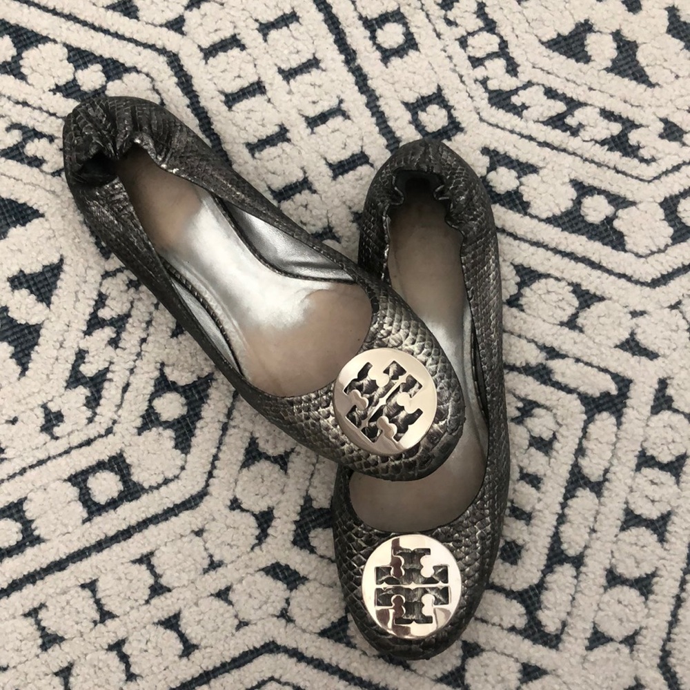 Tory Burch silver snakeskin ballet flats size 9